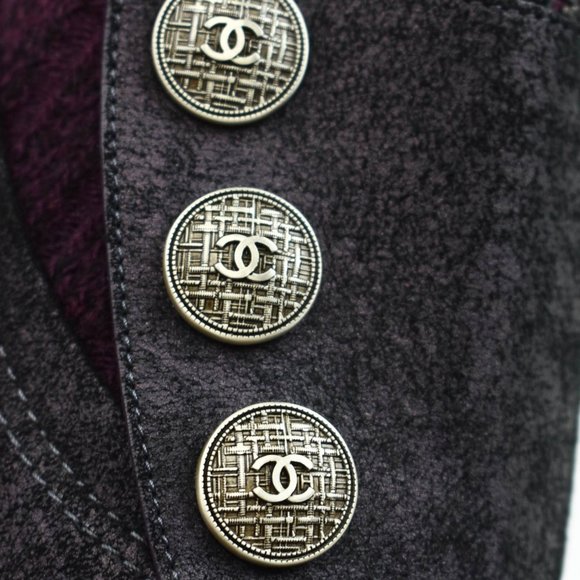 CHANEL: Distressed Leather, fabric Snap Buttons  - "CC" Logo Ankle Boot - Picture 5 of 12